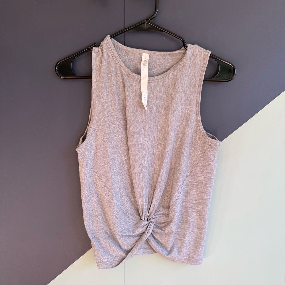 Lululemon Crescent Tank, Heathered Vapor (Gray), Size 2, EUC